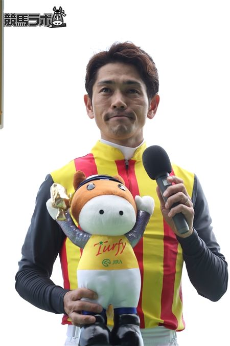 戸崎圭太
